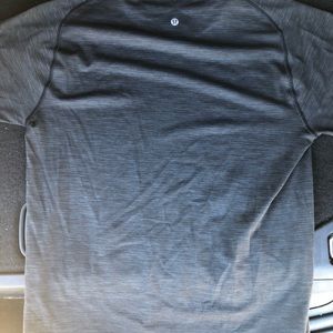LuluLemon shirt size medium